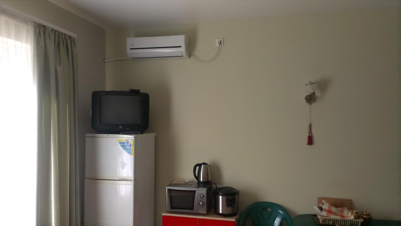 Звёздный Hotel Odessa Buitenkant foto