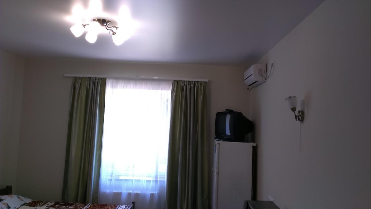Звёздный Hotel Odessa Buitenkant foto