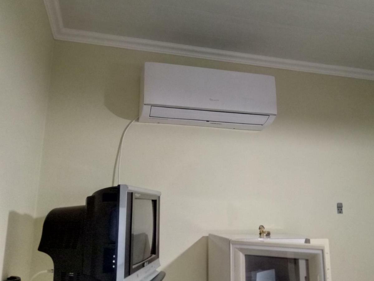 Звёздный Hotel Odessa Buitenkant foto